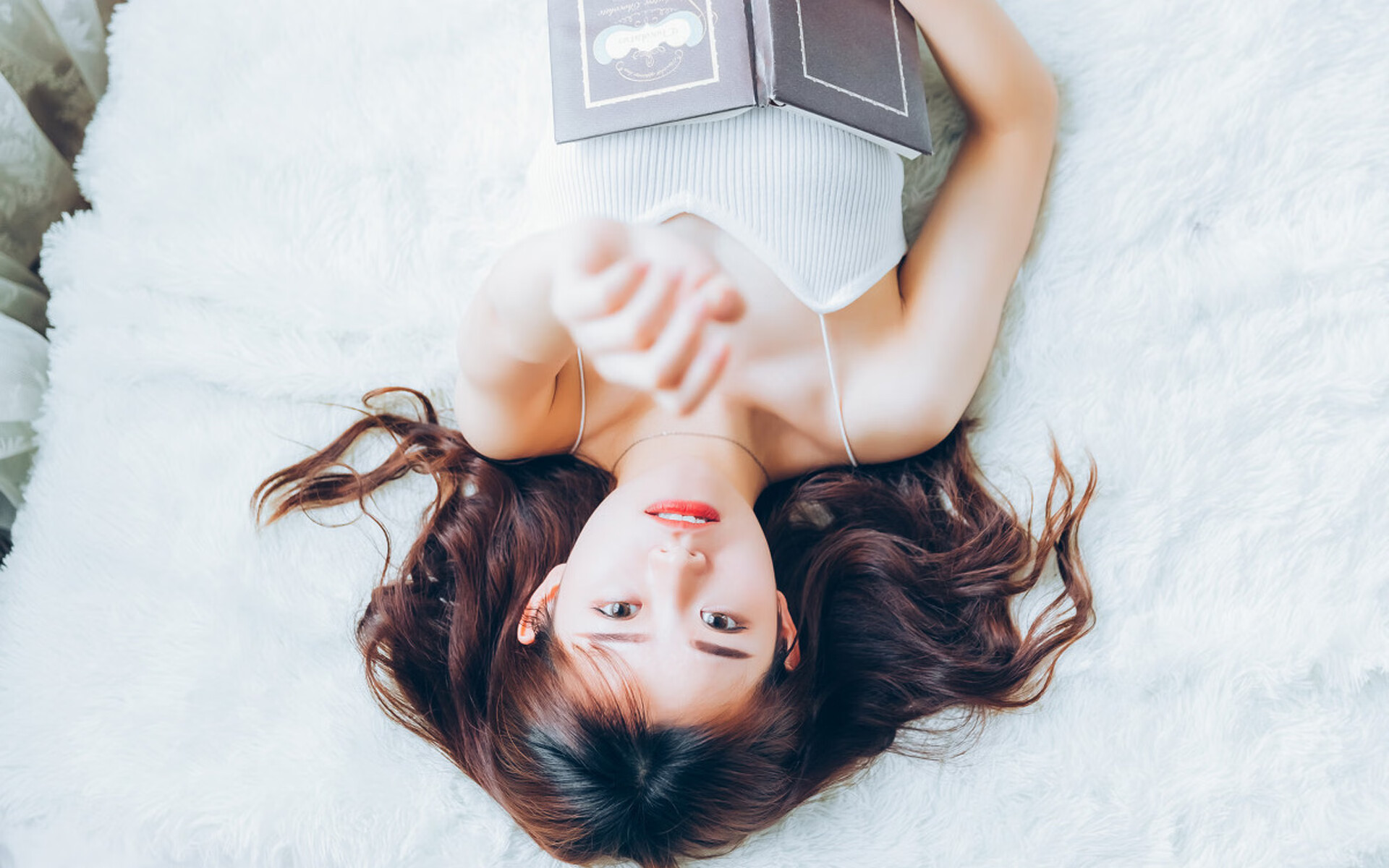 FB体育下载-维拉边锋多次突破制造关键传中，维拉阵型