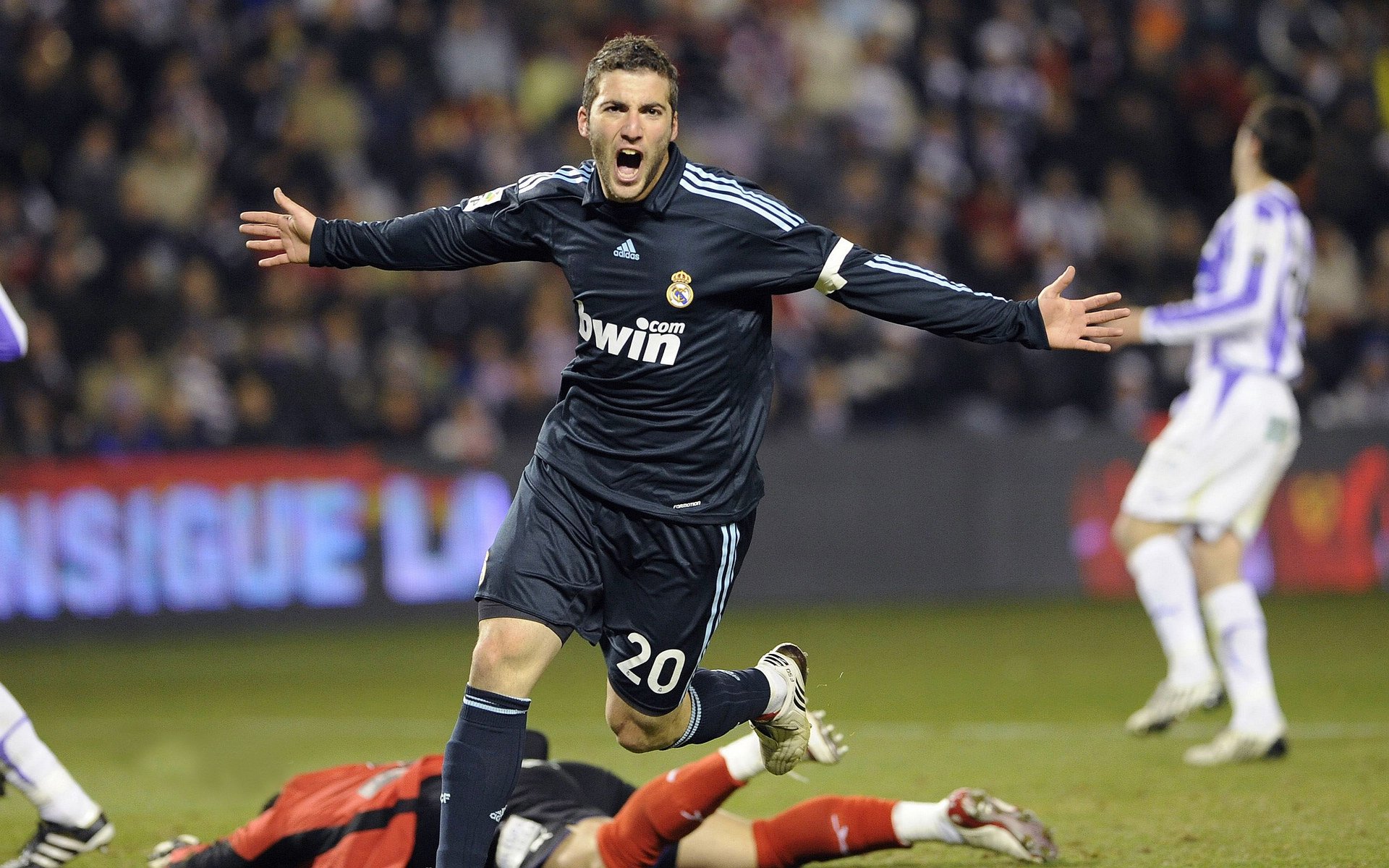 FB体育注册网址-足球比赛场地智能检测系统实现全覆盖，保障场馆安全，足球场信息